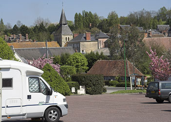 Cambremer- place de l'Europe